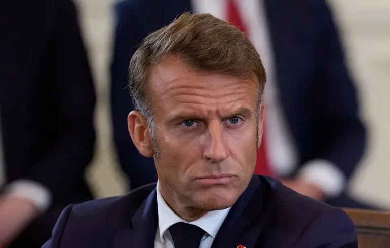 Тіньовий флот Росії - Макрон закликав Європу зривати постачання російської нафти 1