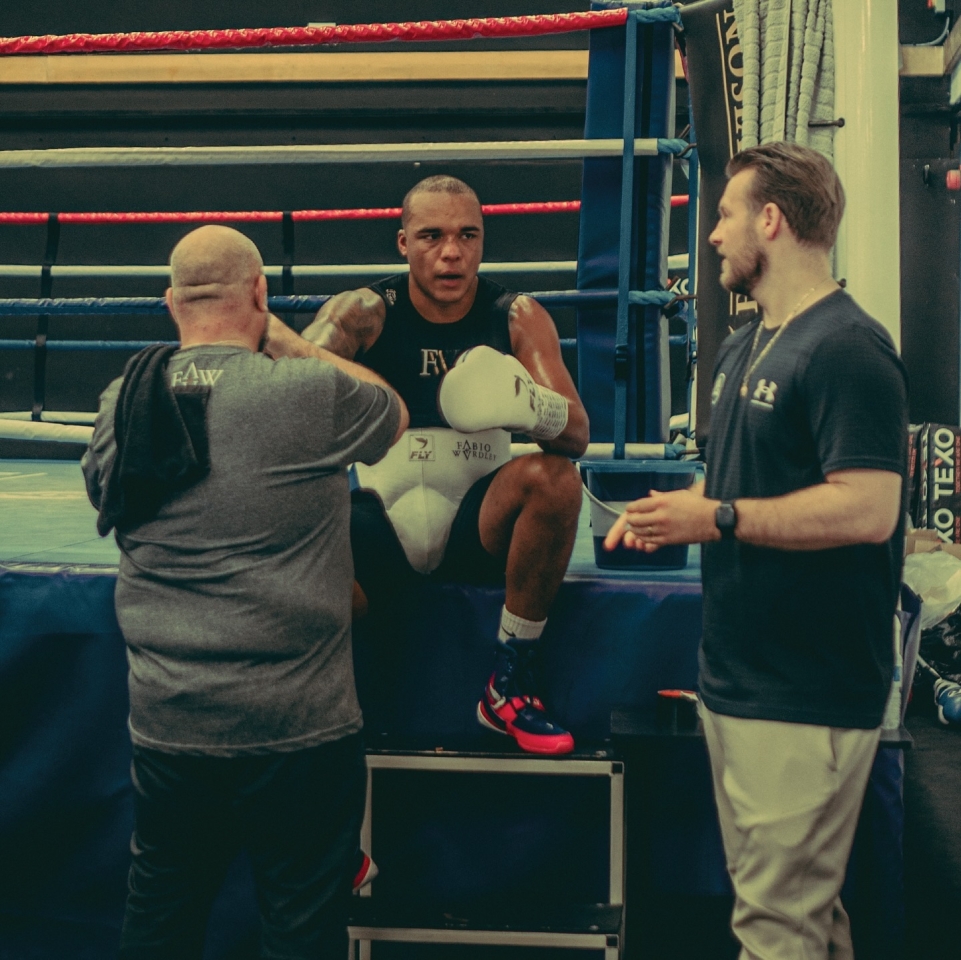 Усик Вордлі - тренер британця про майбутній бій Усик Вордлі - тренер британця про майбутній бій 4