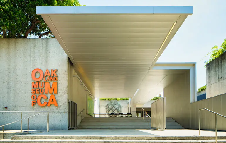 Викрали понад тисячу експонатів в Оклендському музеї Каліфорнії - серед зниклого унікальні артефакти - новини культури Викрали понад тисячу експонатів в Оклендському музеї Каліфорнії - серед зниклого унікальні артефакти - новини культури 1