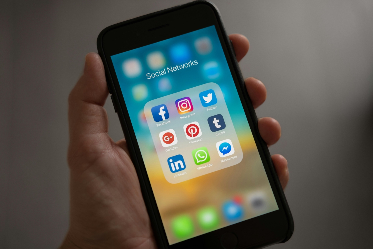 Єврокомісія виявила порушення з боку TikTok, Facebook та Instagram Єврокомісія виявила порушення з боку TikTok, Facebook та Instagram 1