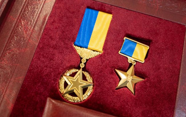Зеленський присвоїв генерал-майору Покладу звання Герой України 1