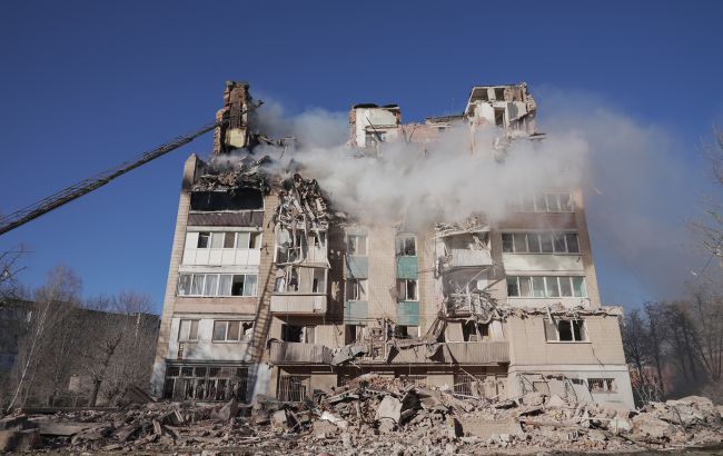 Атака на Тернопіль 19 листопада - ДСНС розповіли про порятунок юнака з-під завалів, відео 1