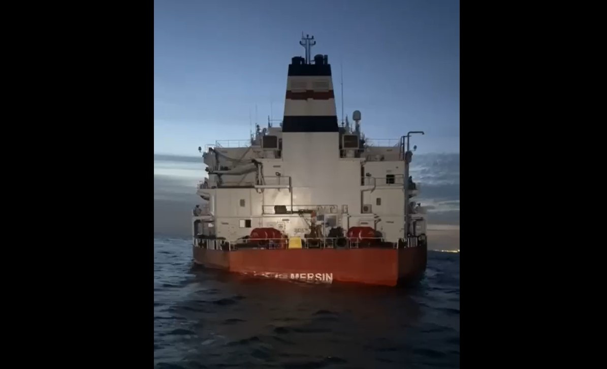 Біля Сенегалу підбито турецький танкер, що входить до тіньової флотилії Росії 1