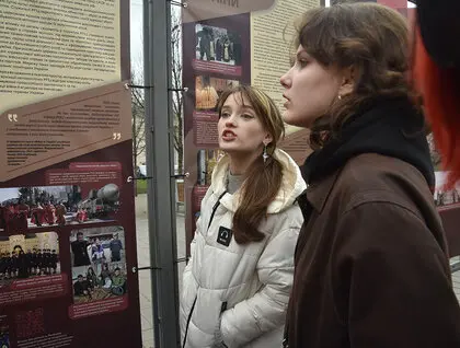 "Церковний рашизм" - у Києві відкрили виставку про роль РПЦ у війні проти України - фото 33