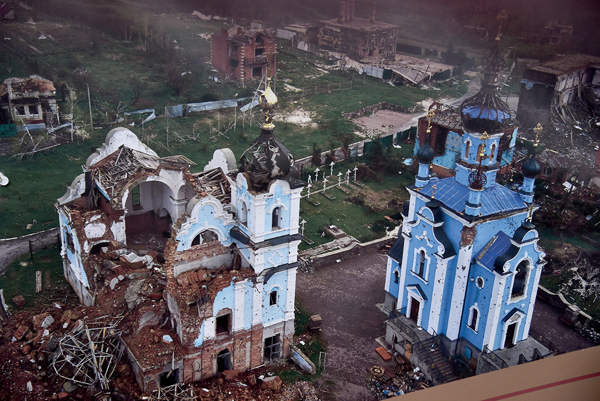 "Церковний рашизм" - у Києві відкрили виставку про роль РПЦ у війні проти України - фото 55