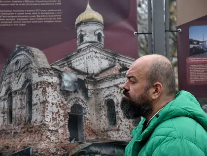 "Церковний рашизм" - у Києві відкрили виставку про роль РПЦ у війні проти України - фото 38
