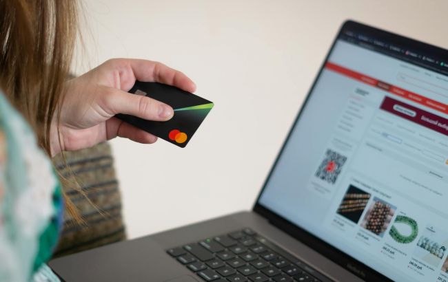 Чому картку банку не можна зберігати в інтернеті - причини, як захистити дані 1