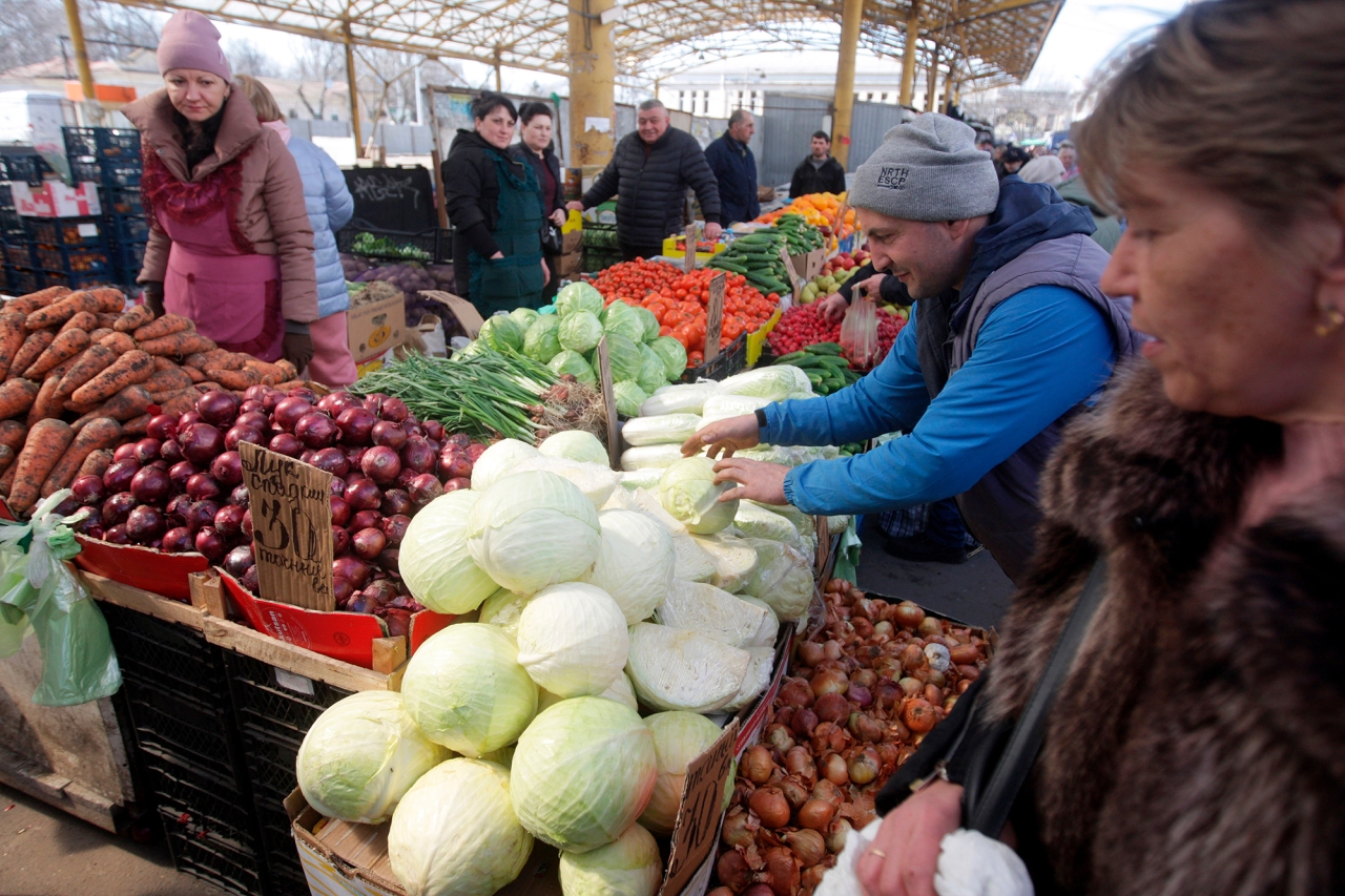 Ціни на продукти в Україні знову зростуть - прогноз аналітика УКАБ Максима Гопки 6