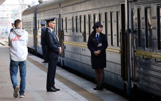День залізничника 4 листопада 2025 - як працює УЗ під час війни та скільки працівників загинули День залізничника 4 листопада 2025 - як працює УЗ під час війни та скільки працівників загинули 1