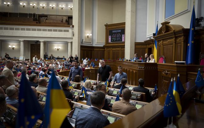 Галущенко звільнений, Міндіч тиснув на Умєрова, в Слузі народу хочуть нову коаліцію - головне за 19 листопада 1