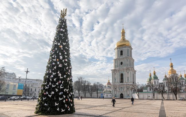 Головна ялинка України у Києві 2025 - де і коли встановлять Головна ялинка України у Києві 2025 - де і коли встановлять 4