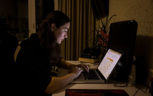 Графік відключення світла 5 листопада - як будуть діяти в Україні 6