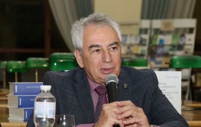 ГУР презентували книгу Ігоря Ландера про розвідки країн світу ГУР презентували книгу Ігоря Ландера про розвідки країн світу 7