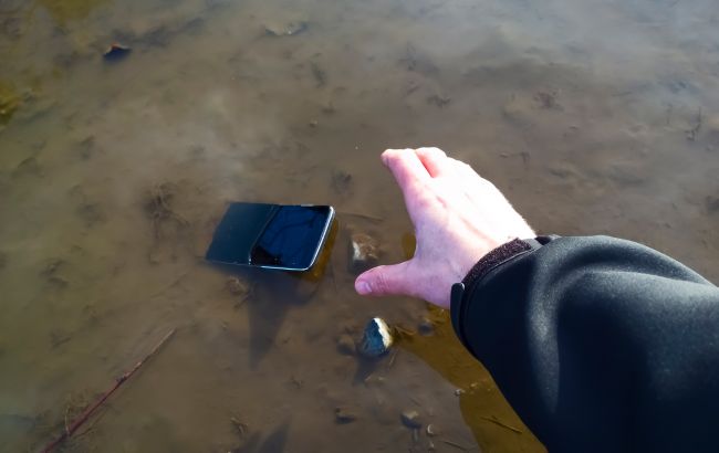 iPhone 17 Pro Max вижив після катастрофічного тайфуну 1