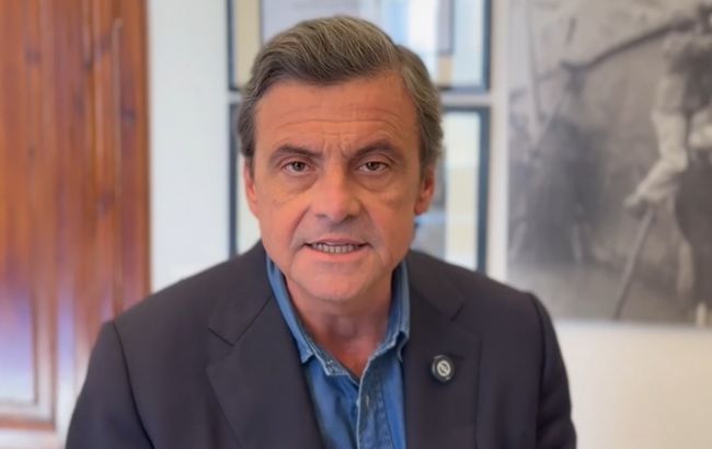 Італійський сенатор зробив татуювання з гербом України Італійський сенатор зробив татуювання з гербом України 1