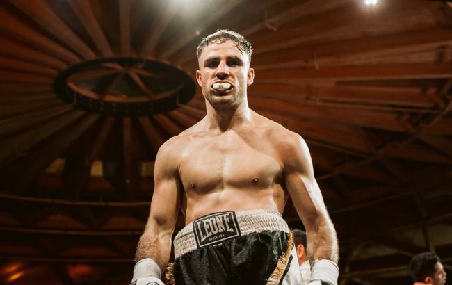 Яніс Куриленко Сандро Мартін - боксерський бій у Більбао Яніс Куриленко Сандро Мартін - боксерський бій у Більбао 1