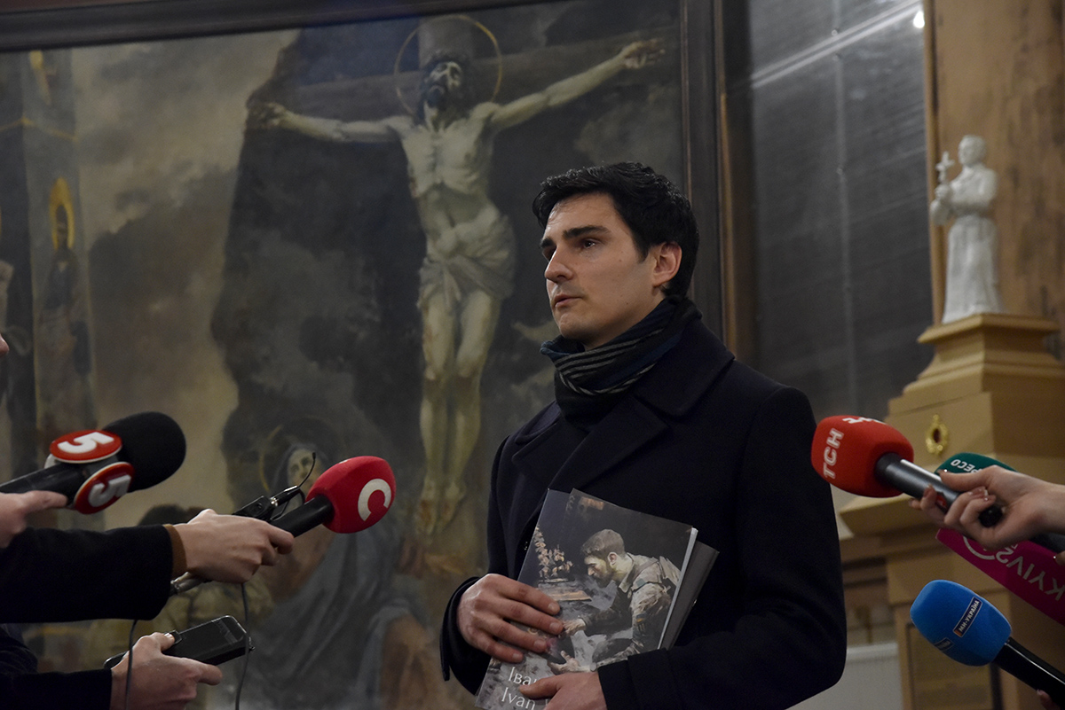 Картина «Молитва» з українським воїном буде передана до Ватикану - фото 46