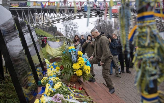 Кличко в річницю Майдану вшанував пам’ять Героїв Небесної Сотні 1