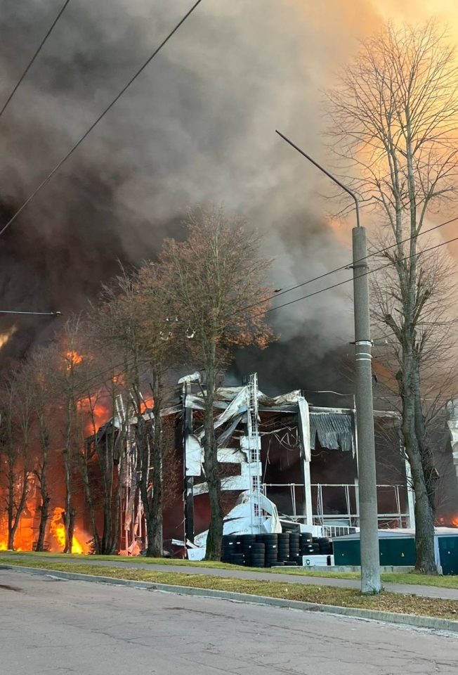 Львів у диму після атаки РФ - Садовий назвав причини та закликав закрити вікна 3