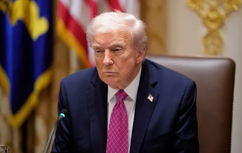 Міграційна політика США - Трамп назвав фізичне насилля з боку агентів прийнятним Міграційна політика США - Трамп назвав фізичне насилля з боку агентів прийнятним 1