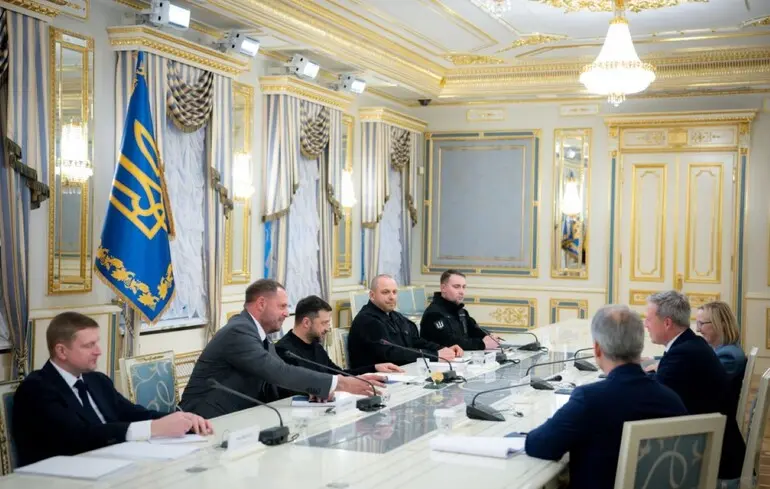 Мирний план США - Дрісколл попередив НАТО, що як Зеленський не підпише угоду, в майбутньому все буде гірше 1