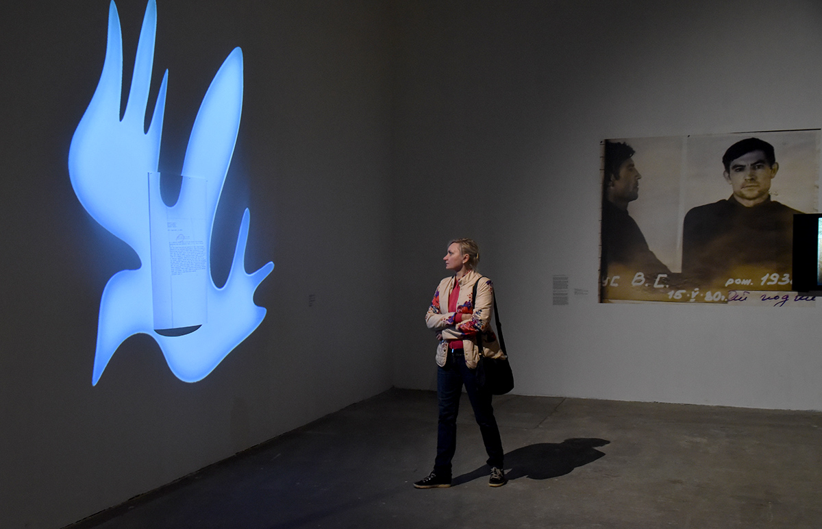 Мистецький арсенал презентував виставку про Василя Стуса - фото 62