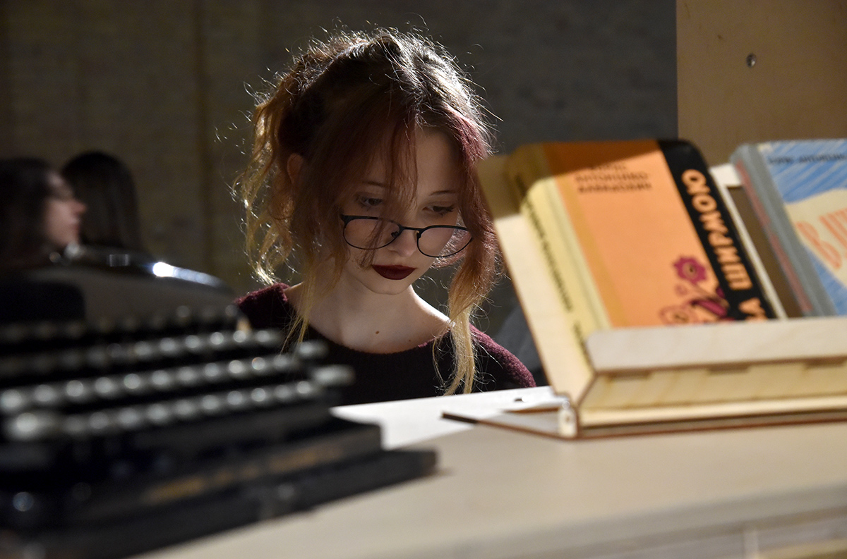 Мистецький арсенал презентував виставку про Василя Стуса - фото 57