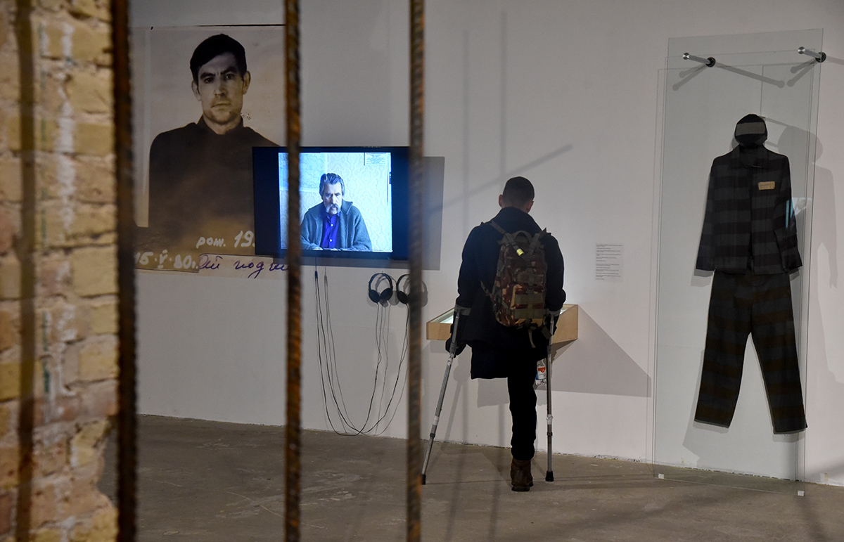 Мистецький арсенал презентував виставку про Василя Стуса - фото 61