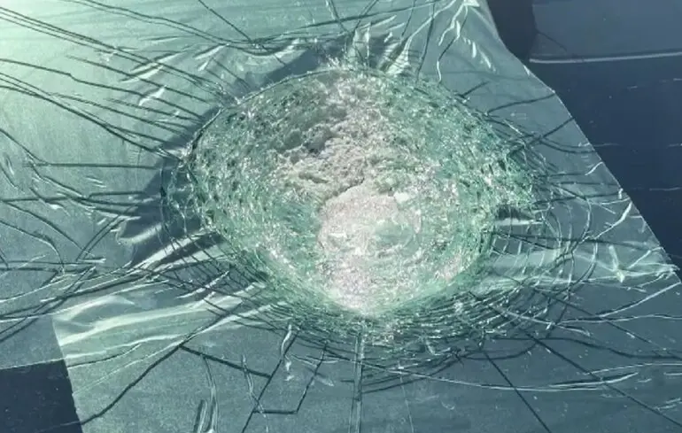 На Tesla в Австралії впав об'єкт - що це було - які наслідки, фото На Tesla в Австралії впав об'єкт - що це було - які наслідки, фото 1