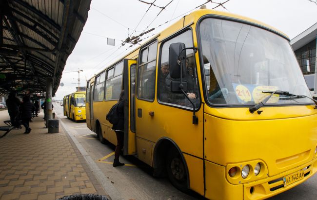 Обстріл Києва 25 листопада - пошкоджені 70 маршрутних таксі, на деяких рейсах стало менше транспорту 1