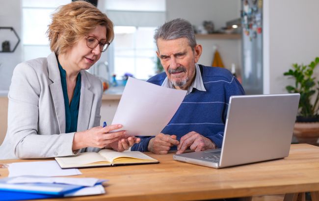 Оцифрувати трудову книжку українці можуть за кордоном - в ПФУ розказали, як це зробити Оцифрувати трудову книжку українці можуть за кордоном - в ПФУ розказали, як це зробити 1