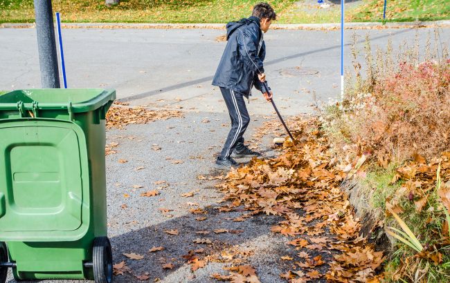 Окупанти на Херсонщині змушують підлітків працювати у трудових таборах 1