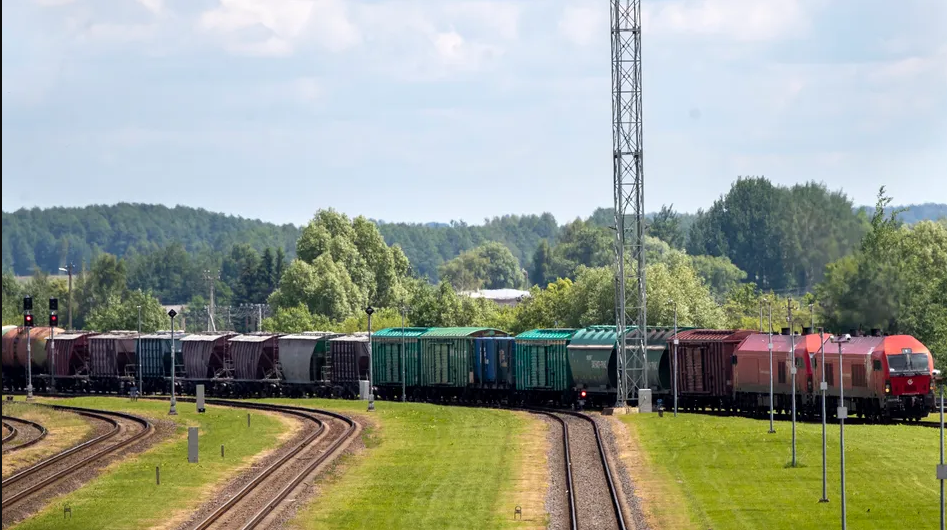 Підвищення цін на вантажні перевезення Укрзалізниці може обвалити ВВ Укаїни 2