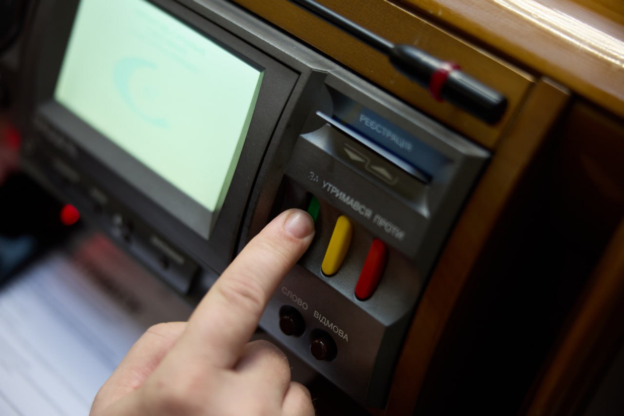 Плівки Міндіча – як скандал вдарить по Зеленському і що буде з Радою 3