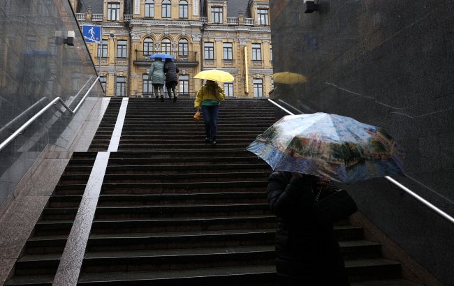 Погода в Україні 24 листопада - до +15, у низці регіонів дощ 1