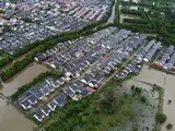 Повінь в Індонезії - стихія забрала життя щонайменше 28 осіб - фото 3