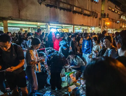 Пожежа в Гонконзі - пожежа у хмарочосі спричинила десятки смертей - фото 2
