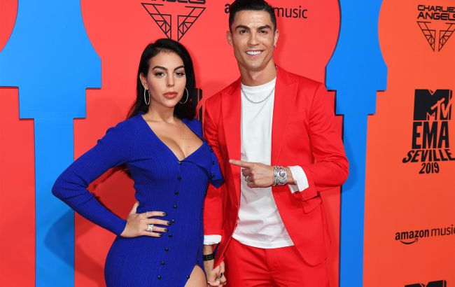 Роналду розповів коли весілля з Джорджиною Родрігес Роналду розповів коли весілля з Джорджиною Родрігес 1