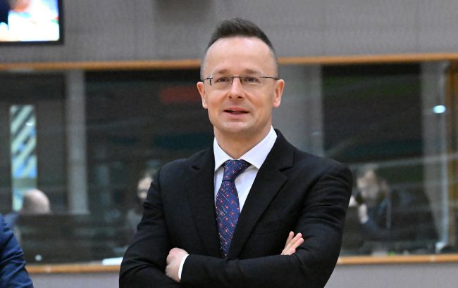 Санкції проти Роснефті та Лукойла - Сійярто заявив, що Угорщину звільнили від санкцій США необмежено Санкції проти Роснефті та Лукойла - Сійярто заявив, що Угорщину звільнили від санкцій США необмежено 1