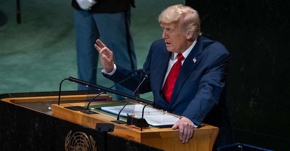 Швейцарія постаралася: Трамп більш ніж удвічі знизив їм митні тарифи 1