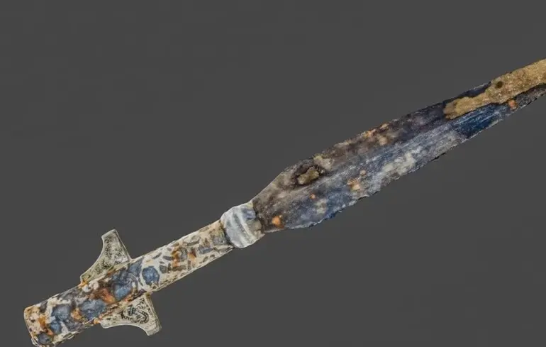 Спис князя чи дворянина - на дні озера в Польщі знайшли наконечник списа - фото 1