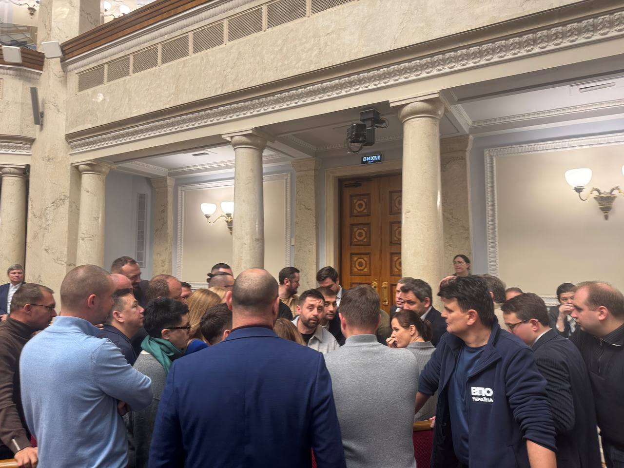 Тиск США та скандал з Міндічем - як витримати зовнішній тиск Путіна та Трампа під час внутрішньої кризи 4