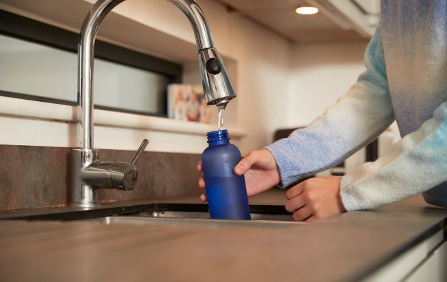 У Миколаєві питна вода з-під крана з’явиться через 2-4 тижні - Віталій Кім, як відбувається очистка У Миколаєві питна вода з-під крана з’явиться через 2-4 тижні - Віталій Кім, як відбувається очистка 1
