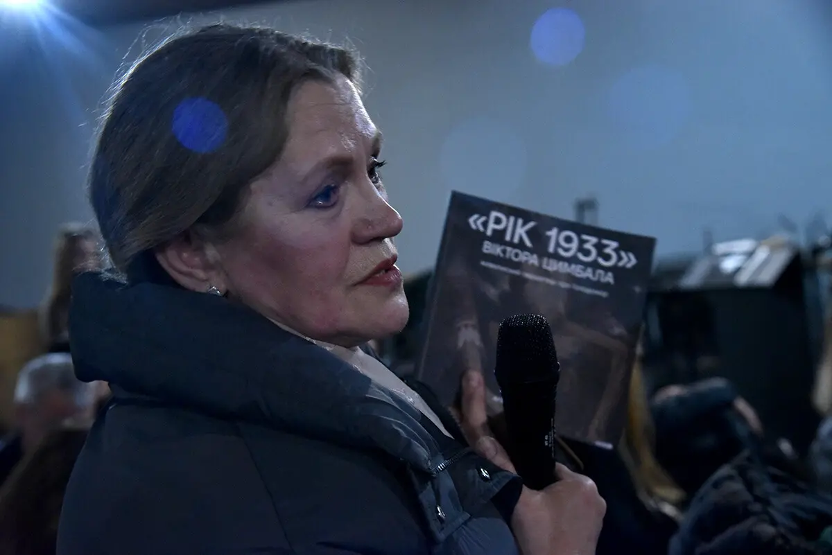 У Музеї Голодомору після реставрації презентували першу у світі картину про геноцид Рік 1933 45