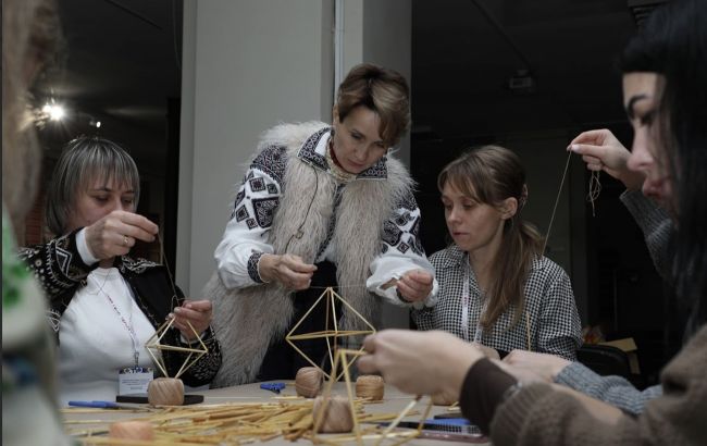 Українські вчителі зможуть відтворити Різдво у своїй школі - деталі проєкту 1