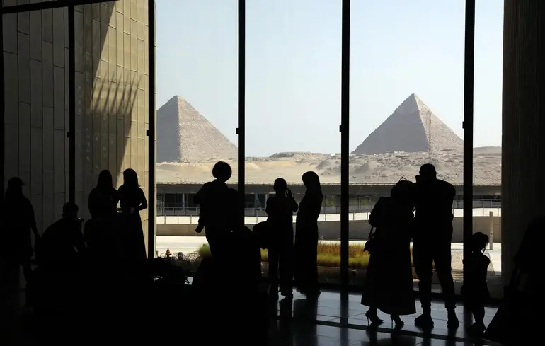 Великий єгипетський музей вартістю $1 млрд відкрили в Каїрі - найбільший у світі археологічний комплекс - новини культури Великий єгипетський музей вартістю $1 млрд відкрили в Каїрі - найбільший у світі археологічний комплекс - новини культури 1