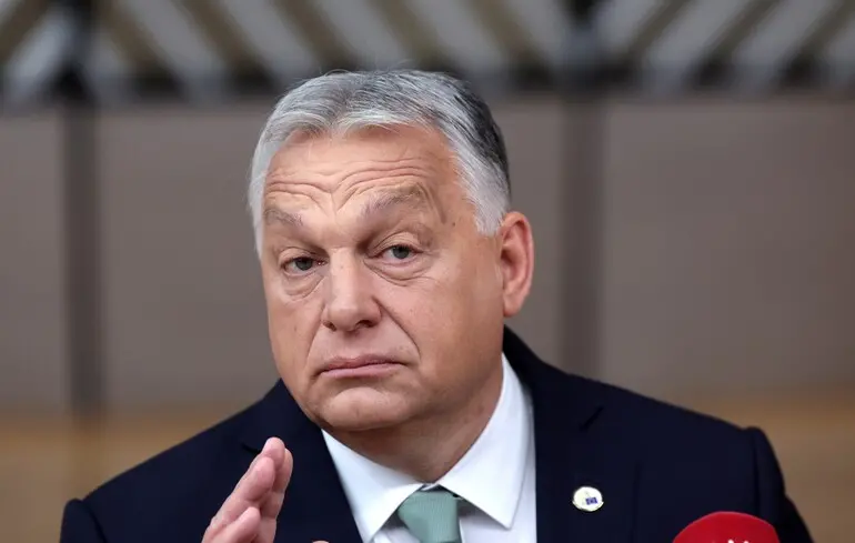 Відносини Трампа й Орбана - вони сперечаються щодо умов звільнення Угорщини від антиросійських санкцій Відносини Трампа й Орбана - вони сперечаються щодо умов звільнення Угорщини від антиросійських санкцій 2