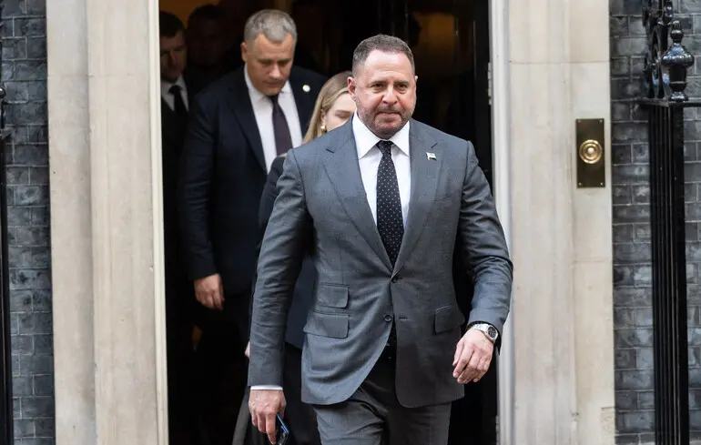 Відставка Єрмака - чому він не отримав підозру та що буде далі із системою Зеленського - новини України 1