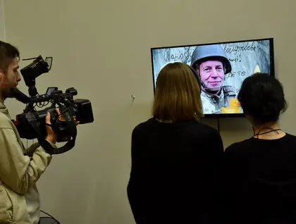 Війна як фон творчості - друга частина виставки Різні місця у Києві - фоторепортаж 6