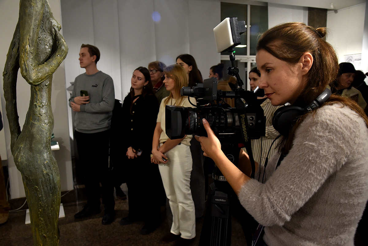 Виставка «Олександр Сухоліт. Родина» - у Музеї історії Києва показали унікальне портфоліо літографій - фото Виставка «Олександр Сухоліт. Родина» - у Музеї історії Києва показали унікальне портфоліо літографій - фото 50